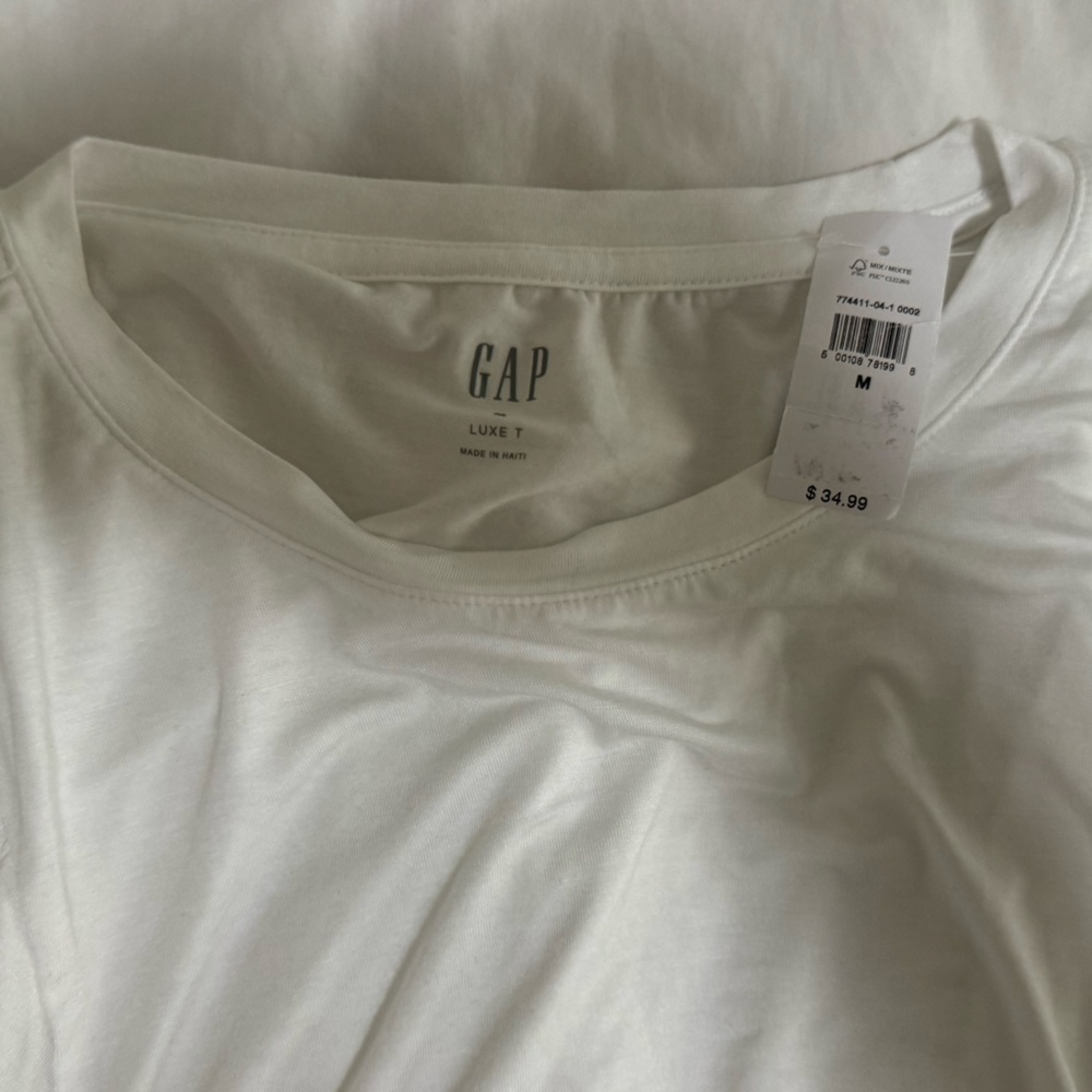 Gap teeshirt - Picture 2 of 3